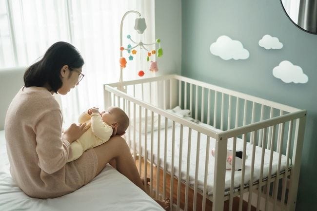 4 Kriteria Tempat Tidur Bayi yang Ideal - Alodokter