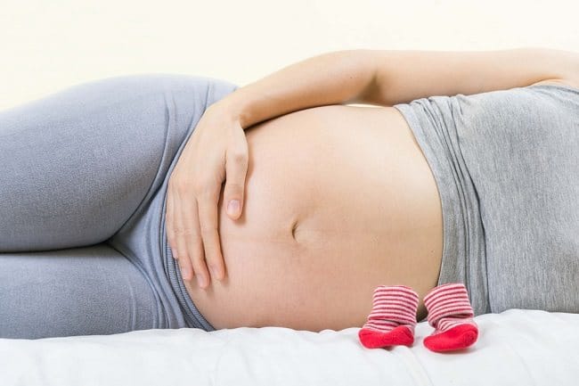 Posisi Tidur yang Baik untuk Ibu Hamil 7–9 Bulan - Alodokter