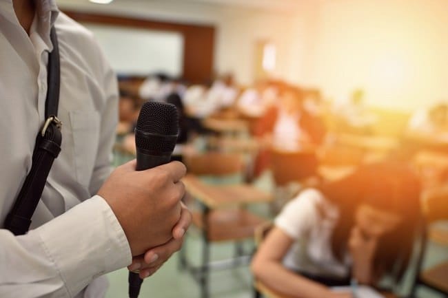 Demam Panggung, Inilah 6 Tips Ampuh Mengatasinya - Alodokter