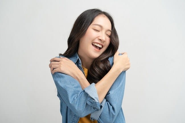 Self-Compassion, Ketahui Manfaat dan Cara Melakukannya - Alodokter