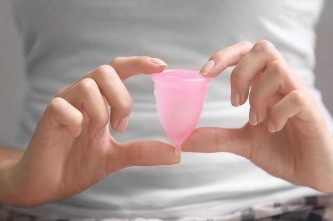 Cara Pakai Menstrual Cup dan Langkah Melepasnya yang Benar - Alodokter
