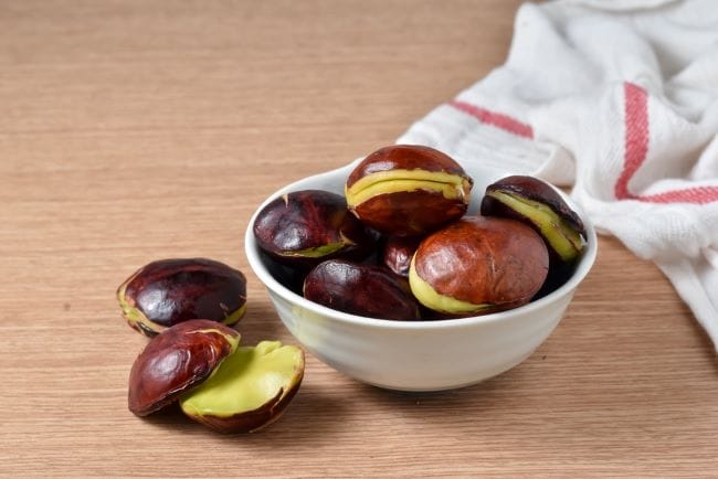 7 Cara Menghilangkan Bau Jengkol di Mulut yang Ampuh - Alodokter