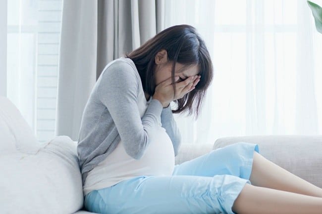 Mudah Menangis Saat Hamil, Normalkah? - Alodokter