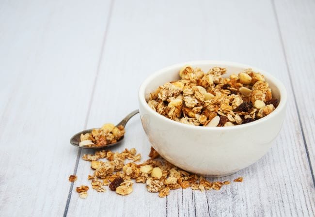 Ketahui 4 Manfaat Granola bagi Kesehatan di Sini - Alodokter