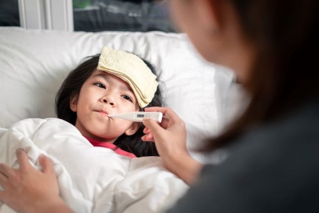 Bunda, Ketahui Aturan Penggunaan Ibuprofen pada Anak - Alodokter