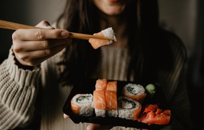 Makan Sushi Saat Hamil, Amankah? - Alodokter
