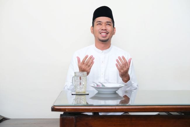 Benarkah Puasa Baik untuk Kesehatan Mental? - Alodokter