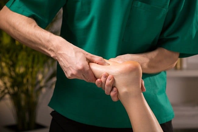 Memilih Terapi Stroke yang Tepat - Alodokter