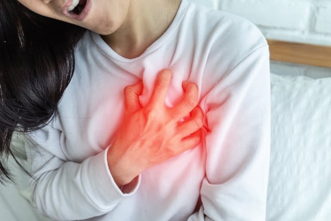 Dada Terasa Tertekan, Ketahui Penyebab dan Cara Mengatasinya - Alodokter