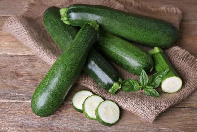 Zucchini, Buah Hijau yang Bermanfaat untuk Kesehatan - Alodokter
