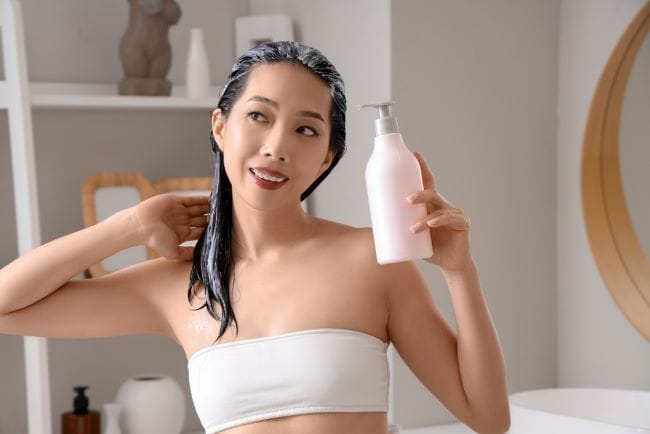 Manfaat Conditioner untuk Berbagai Kondisi Rambut - Alodokter