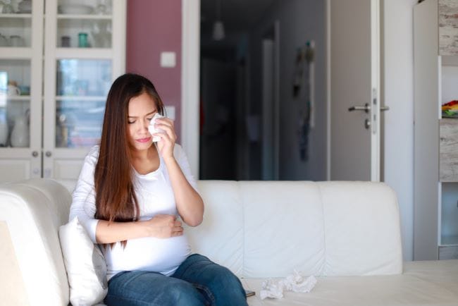 Ibu Hamil Stres dan Menangis, Ini Penyebab dan Cara Mengatasinya - Alodokter