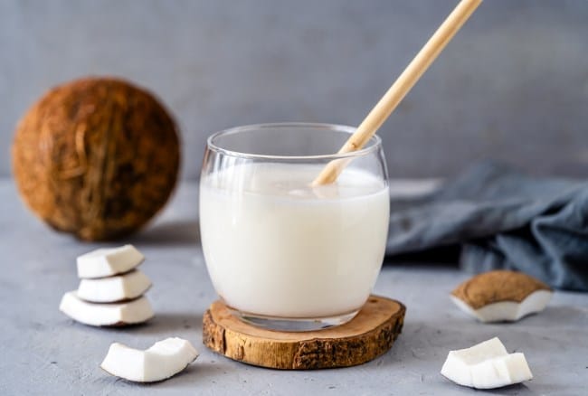 Coconut Milk, Inilah Pengertian, Nutrisi, dan Manfaatnya bagi Kesehatan - Alodokter