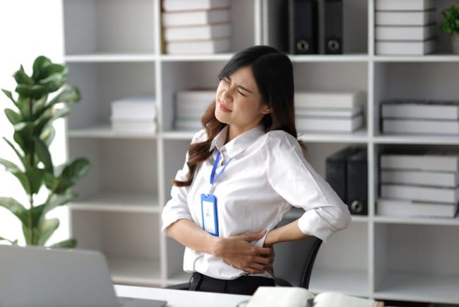 Tulang Belakang Sakit, Kenali Penyebab dan Penanganannya - Alodokter