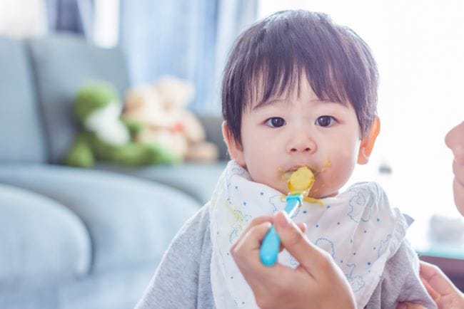 Apakah Bayi 5 Bulan Boleh Makan? - Alodokter