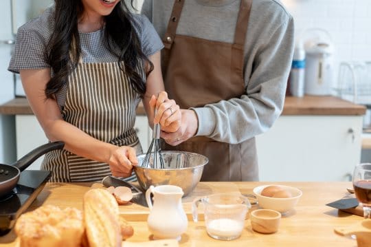 Acts of Service, Ketahui Pengertian dan Tips Menerapkannya - Alodokter