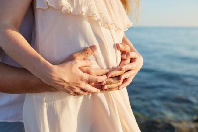 Hamil 5 Minggu, Begini Kondisi Tubuh Bunda dan Perkembangan Janin - Alodokter