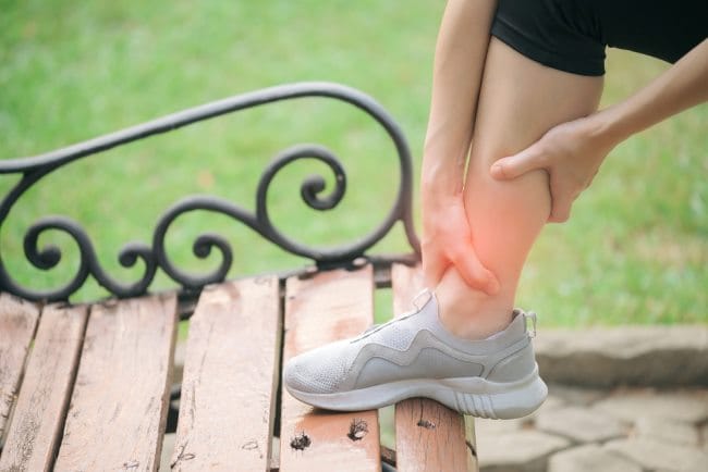 Kenapa Kaki Sering Kram, Inilah 8 Penyebab dan Cara Mengatasinya - Alodokter