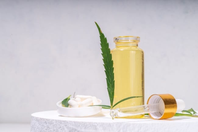 CBD Oil, Inilah 7 Manfaat dan Keamanannya bagi Kesehatan - Alodokter