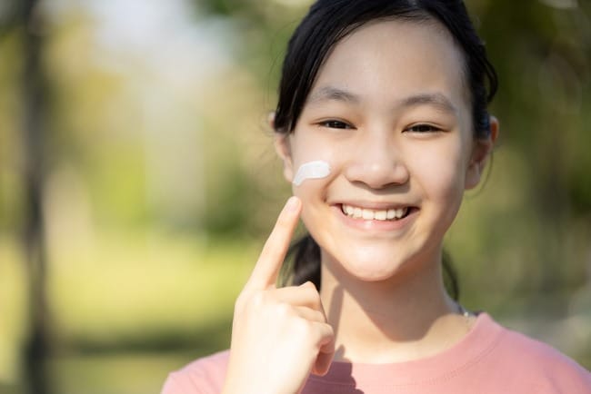 6 Sunscreen untuk Remaja yang Bagus - Alodokter