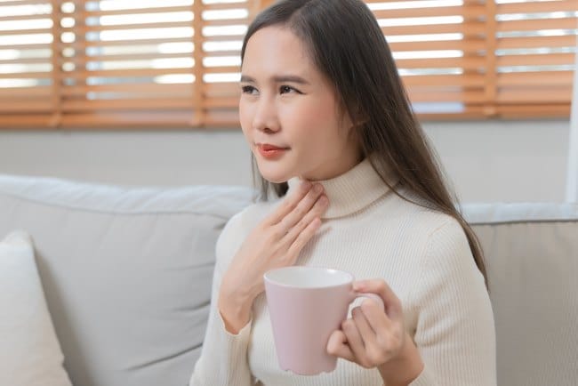 7 Cara Mengobati Radang Tenggorokan dengan Cepat - Alodokter