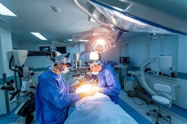 Operasi Saraf Kejepit, Ini Manfaat dan Risikonya - Alodokter