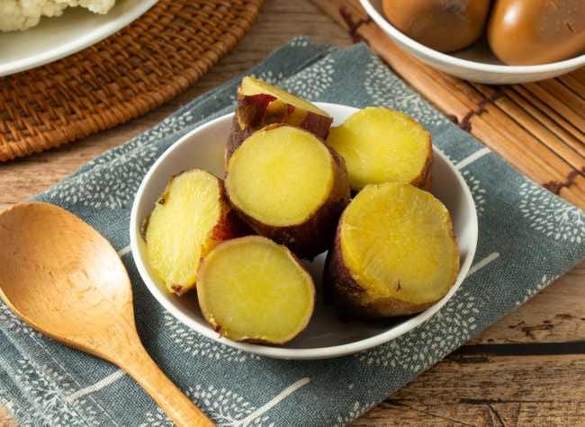 Ubi Rebus, Ketahui Kandungan Gizi dan Manfaatnya untuk Kesehatan - Alodokter