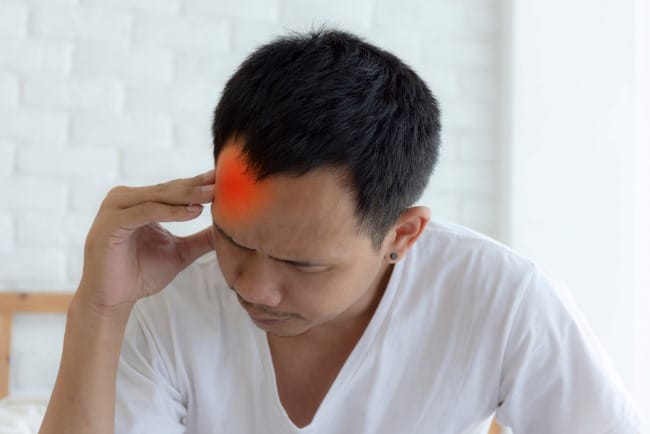 Sakit Kepala Sebelah Kanan Sampai ke Mata, Inilah Penyebab dan Cara Mengatasinya - Alodokter