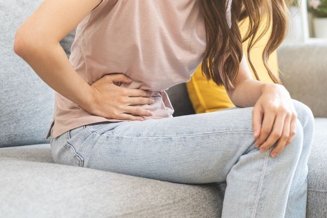 Sakit Perut Sebelah Kanan Bawah pada Wanita, Ketahui Penyebab dan Cara Mengatasinya - Alodokter