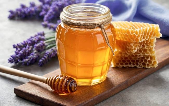 7 Madu Terbaik yang Tersedia di Apotek - Alodokter