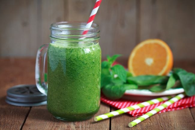 Jus Bayam Jeruk, Kombinasi Nikmat dengan Segudang Manfaat - Alodokter