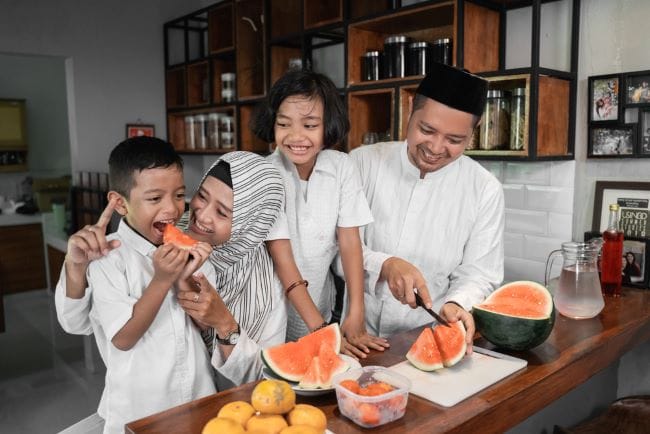 7 Manfaat Semangka untuk Buka Puasa yang Jarang Diketahui - Alodokter