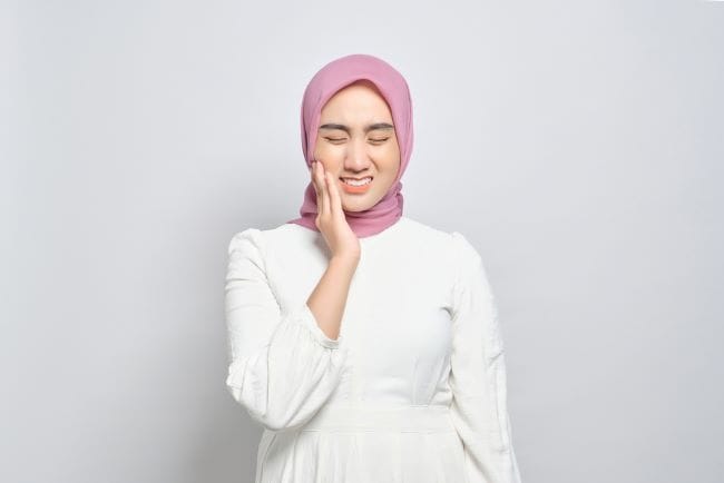 Berbagai Cara Meredakan Sakit Gigi Saat Puasa Tanpa Batal - Alodokter