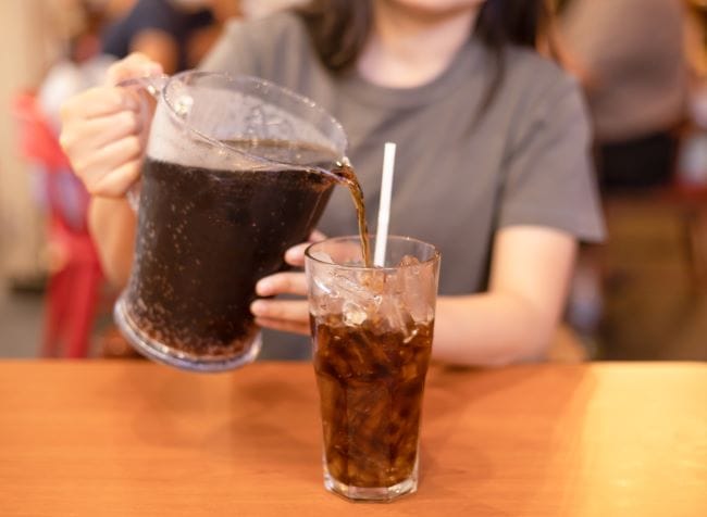 Bolehkah Minum Soda Saat Buka Puasa? Simak Faktanya - Alodokter