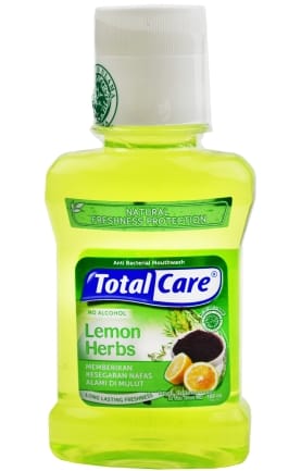 8 Obat Kumur Terbaik untuk Kesehatan Mulut - Alodokter