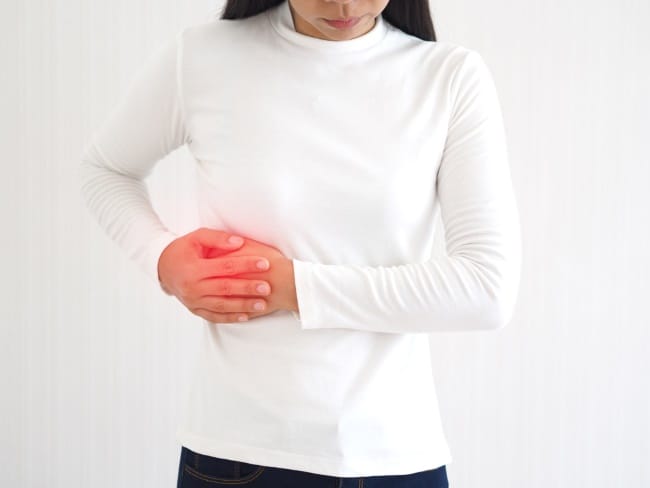 Sakit Perut Kanan Atas, Kenali Penyebab dan Penanganannya - Alodokter