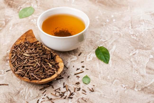 Hojicha, Inilah Nutrisi dan Manfaatnya bagi Kesehatan - Alodokter