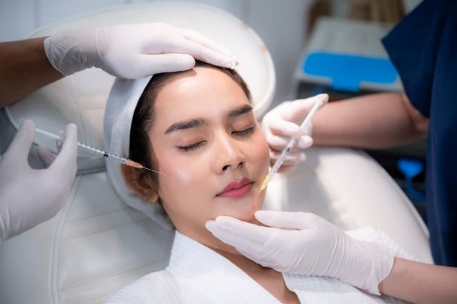 Botox Wajah, Ketahui Keunggulan, Tahapan Prosedur, dan Efek Sampingnya - Alodokter