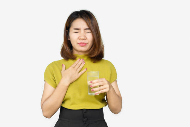 Apakah Minum Es Bikin Batuk? Ini Jawabannya - Alodokter