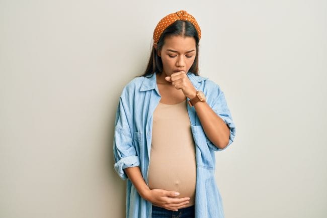 Batuk pada Ibu Hamil Trimester 3, Perlukah Khawatir? - Alodokter