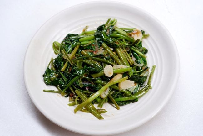 Kangkung Bikin Ngantuk, Mitos atau Fakta? Cek Jawabannya di Sini! - Alodokter