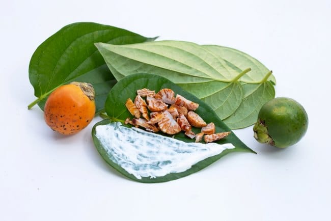 Kapur Sirih, Kenali Ragam Potensi Manfaat dan Tips Aman Penggunaannya - Alodokter