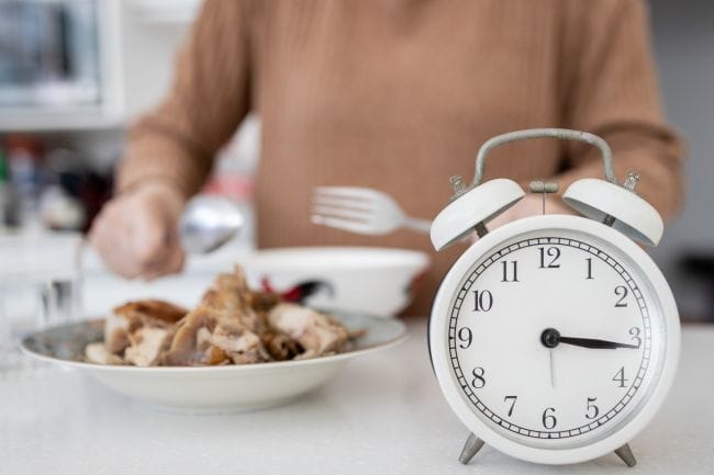 Inilah Jam Makan yang Baik untuk Penderita Asam Lambung - Alodokter