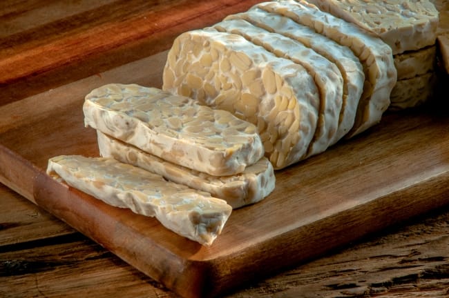 Makan Tempe Mentah, Apakah Aman atau Berbahaya bagi Kesehatan? - Alodokter