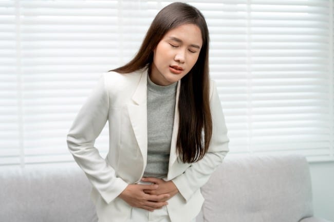 Sakit Perut Akibat Stres, Kenali Penyebab dan Cara Mengatasinya - Alodokter