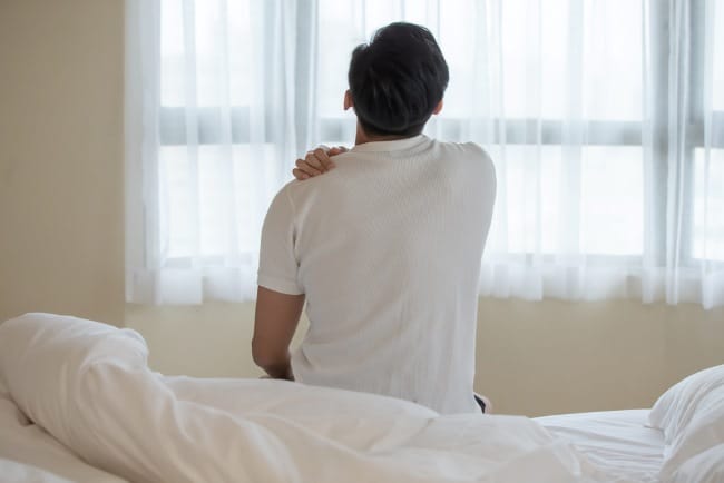 Nyeri di Bagian Bahu Setelah Tidur, Kenali Penyebab dan Cara Mengatasinya - Alodokter