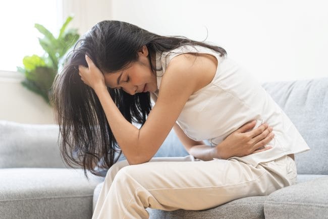 Sakit Perut yang Menyebar ke Punggung, Kenali Penyebab, Gejala, dan Penanganannya - Alodokter