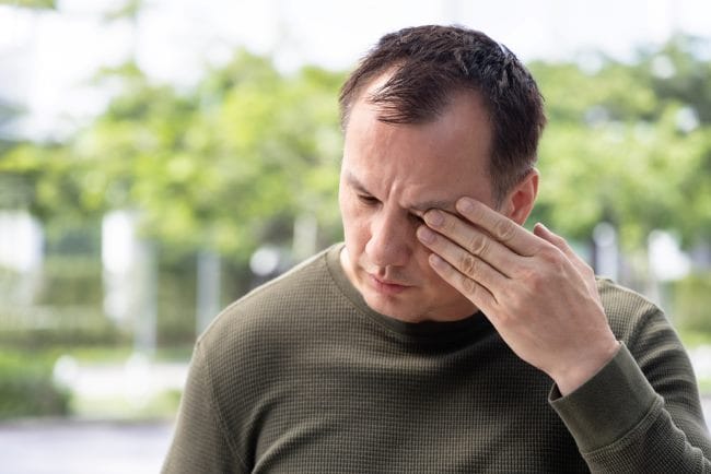 Mata Kelilipan, Begini Cara Mengatasinya dengan Aman dan Efektif - Alodokter