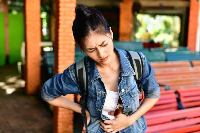 Sakit Perut setelah Perjalanan Jauh, Kenali Penyebab dan Tips Mengatasinya - Alodokter