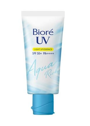 10 Sunscreen Terbaik untuk Flek Hitam agar Wajah Cerah - Alodokter